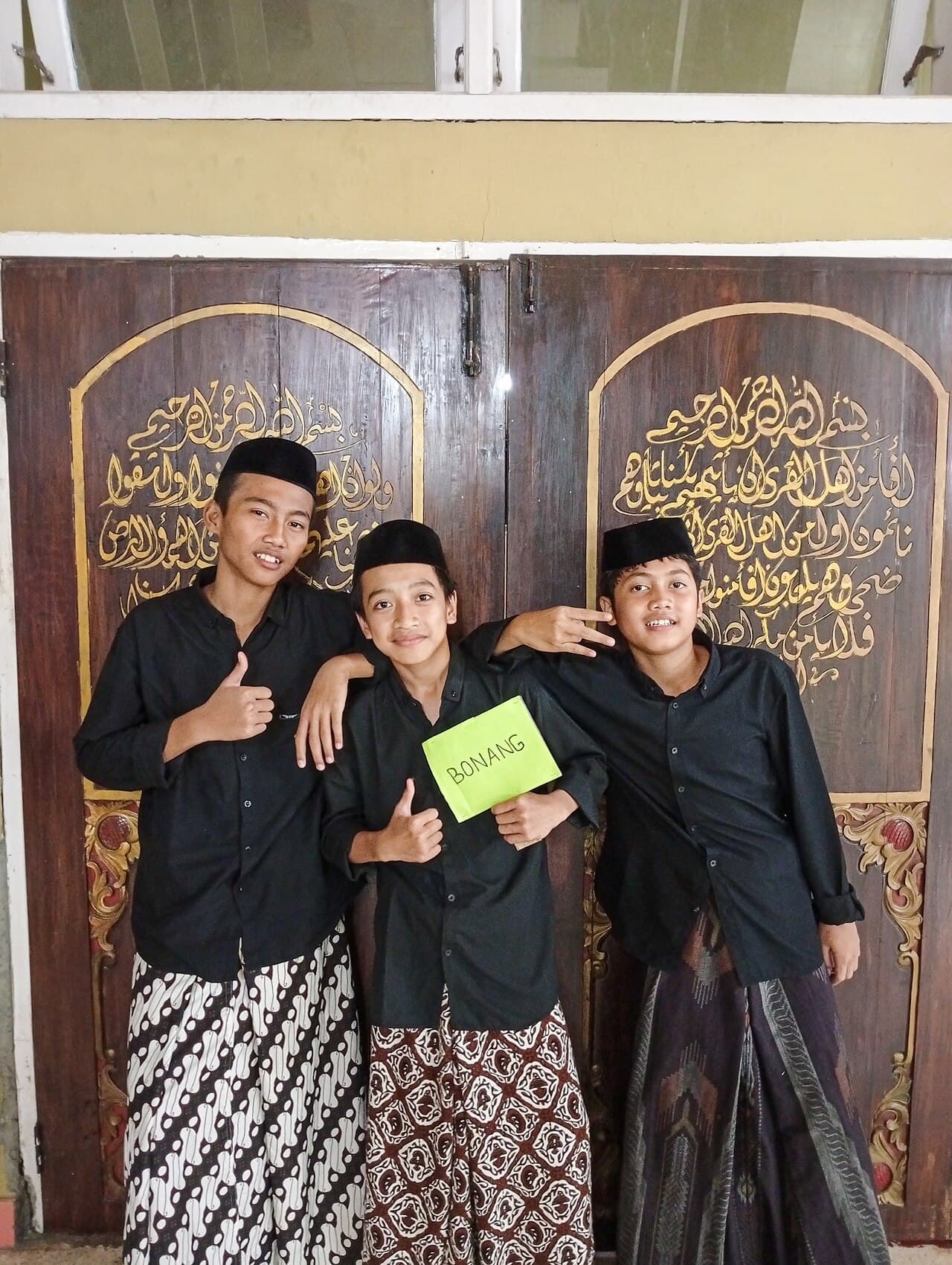 Santri mengikuti kegiatan pembinaan keagamaan