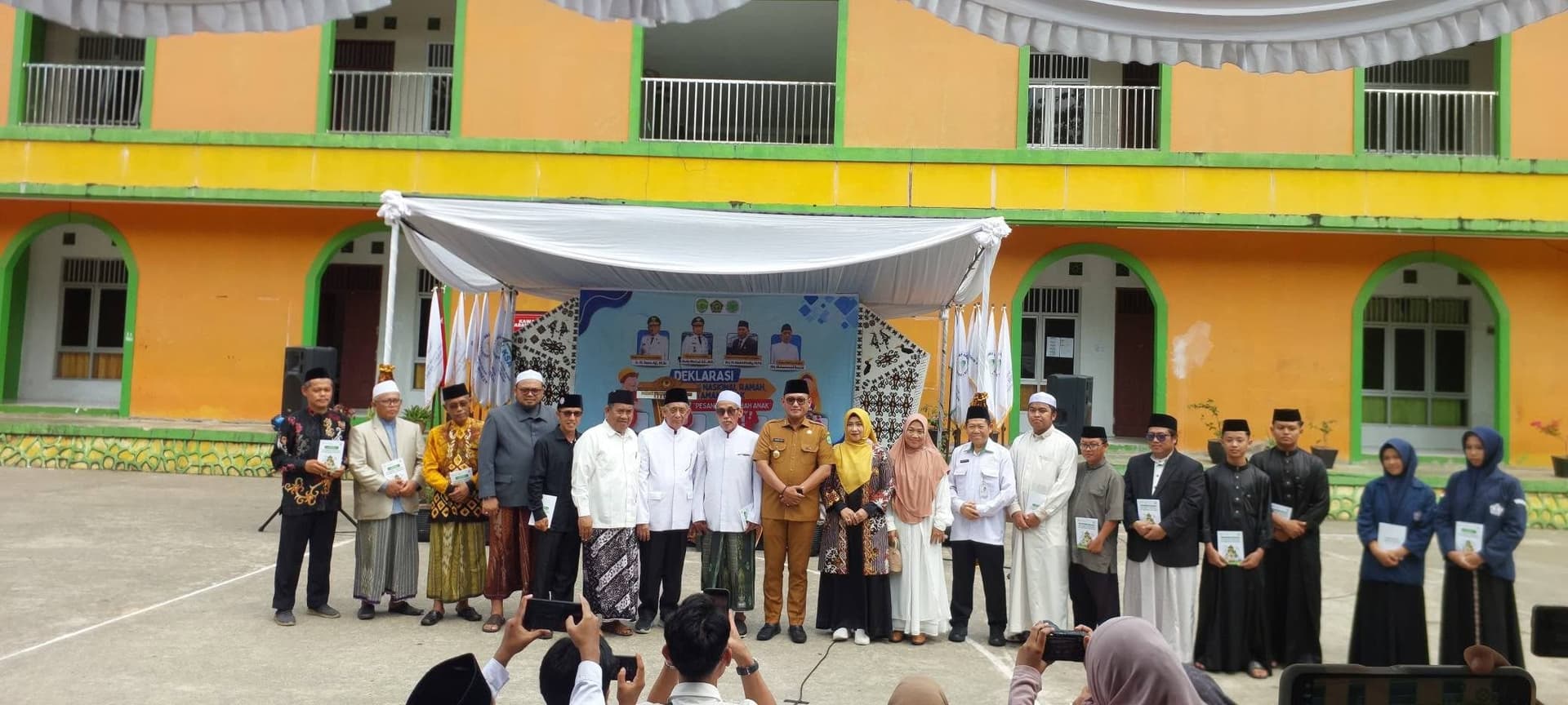 Pimpinan Ponpes Nurul Hikmah PPU Hadiri Pengukuhan Pesantren Ramah Anak