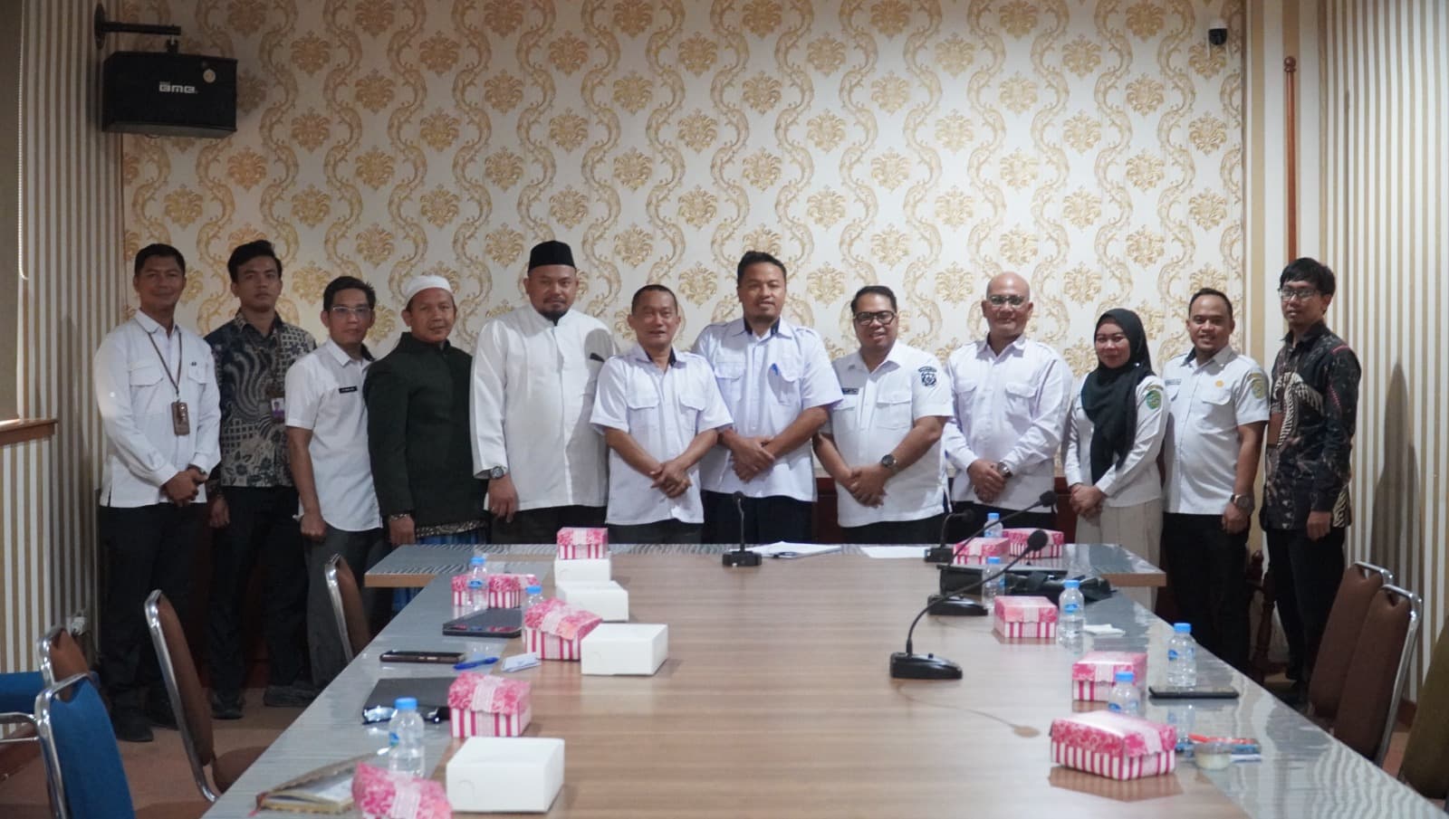 Terima Kunjungan Setkab DPRD Kukar ke PPU, Ketum FKPP PPU Dukung Sinergi hingga Kesejahteraan 'Pahlawan Dapur' Pesantren